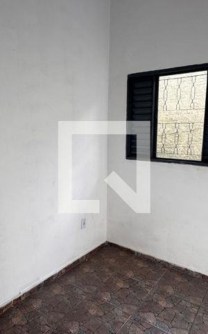 Casa à venda com 468m², 4 quartos e 8 vagas Casa à venda com 468m², 4 quartos e 8 vagasQuarto 2 Casa 1