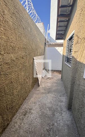 Casa à venda com 468m², 4 quartos e 8 vagas Casa à venda com 468m², 4 quartos e 8 vagasÁrea de Serviço Casa 1