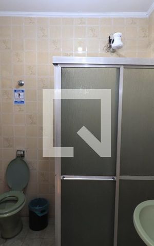 Casa à venda com 240m², 3 quartos e 4 vagasBanheiro