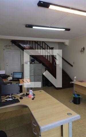 Casa à venda com 240m², 3 quartos e 4 vagasSala de TV