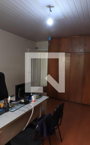 Casa à venda com 240m², 3 quartos e 4 vagasQuarto Suíte