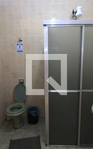 Casa à venda com 240m², 3 quartos e 4 vagasBanheiro