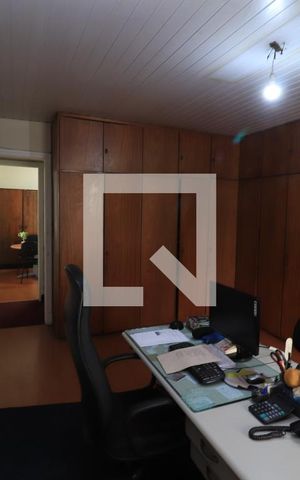 Casa à venda com 240m², 3 quartos e 4 vagasQuarto Suíte