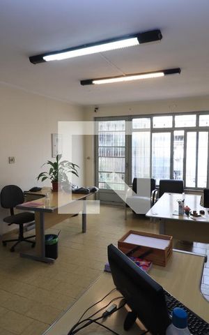 Casa à venda com 240m², 3 quartos e 4 vagasSala de TV