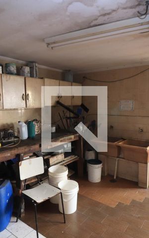 Casa à venda com 240m², 3 quartos e 4 vagasÁrea de Serviço