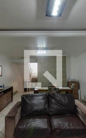 Casa de condomínio à venda com 146m², 3 quartos e 2 vagas Casa de condomínio à venda com 146m², 3 quartos e 2 vagasSala