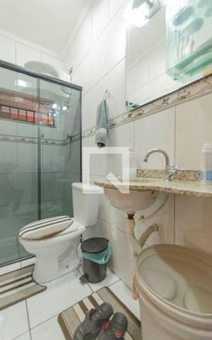 Casa de condomínio à venda com 146m², 3 quartos e 2 vagas Casa de condomínio à venda com 146m², 3 quartos e 2 vagasBanheiro Suíte