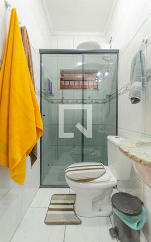 Casa de condomínio à venda com 146m², 3 quartos e 2 vagas Casa de condomínio à venda com 146m², 3 quartos e 2 vagasBanheiro Suíte