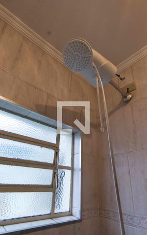 Casa à venda com 120m², 3 quartos e 1 vagaBanheiro