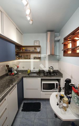 Casa de condomínio à venda com 211m², 3 quartos e 2 vagas Casa de condomínio à venda com 211m², 3 quartos e 2 vagasCozinha