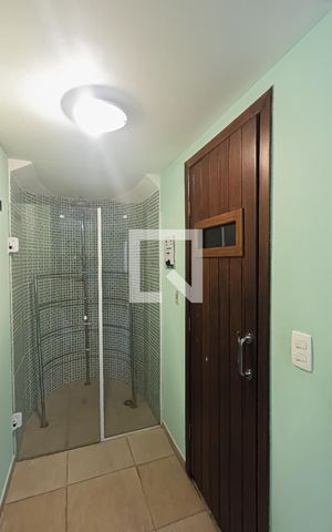 Apartamento à venda com 93m², 3 quartos e 2 vagas Apartamento à venda com 93m², 3 quartos e 2 vagasSaúna