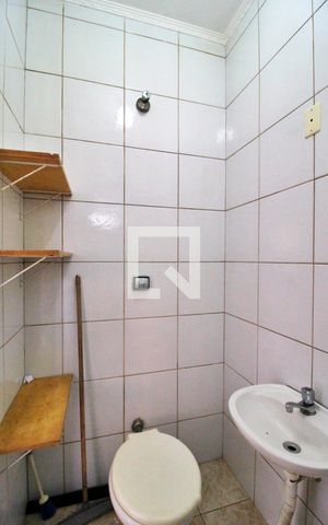 Casa à venda com 204m², 2 quartos e 4 vagasBanheiro 2