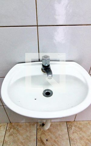 Casa à venda com 204m², 2 quartos e 4 vagasBanheiro 2