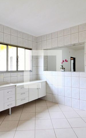 Casa à venda com 204m², 2 quartos e 4 vagasCozinha e Área de Serviço