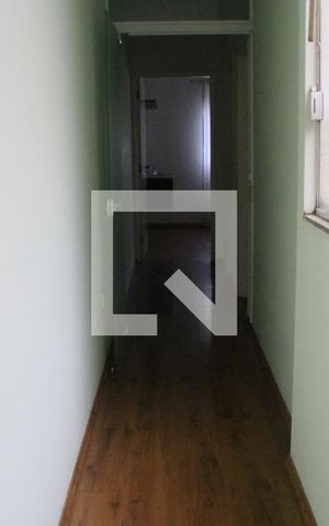 Casa à venda com 150m², 3 quartos e 2 vagasCorredor