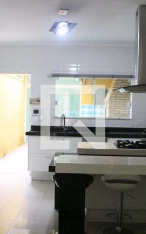 Casa à venda com 150m², 3 quartos e 2 vagasCozinha