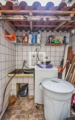 Casa à venda com 90m², 2 quartos e 2 vagasLavanderia