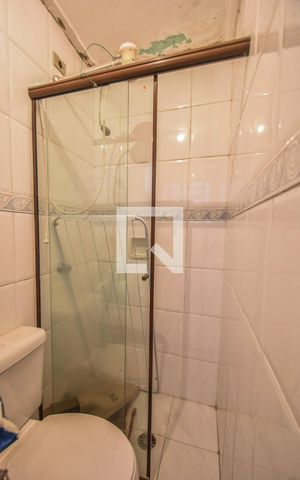 Casa à venda com 90m², 2 quartos e 2 vagasBanheiro de Serviços
