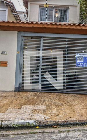 Casa à venda com 90m², 2 quartos e 2 vagasCasa