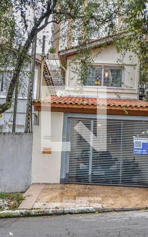 Casa à venda com 90m², 2 quartos e 2 vagasCasa