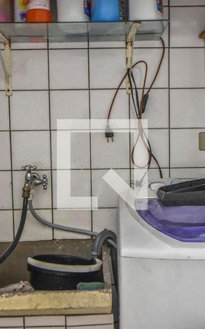 Casa à venda com 90m², 2 quartos e 2 vagasLavanderia