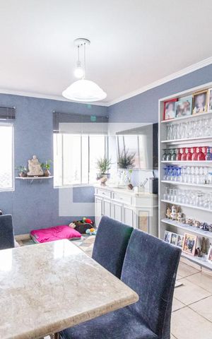 Apartamento à venda com 60m², 2 quartos e 1 vaga Apartamento à venda com 60m², 2 quartos e 1 vagaSala