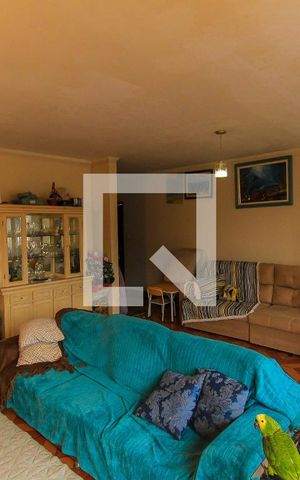 Casa à venda com 430m², 5 quartos e 5 vagas Casa à venda com 430m², 5 quartos e 5 vagasSala