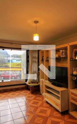 Casa à venda com 430m², 5 quartos e 5 vagas Casa à venda com 430m², 5 quartos e 5 vagasSala