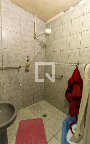 Casa à venda com 430m², 5 quartos e 5 vagas Casa à venda com 430m², 5 quartos e 5 vagasBanheiro do Quarto 1