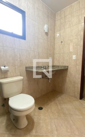 Casa à venda com 120m², 3 quartos e 3 vagasBanheiro da Suíte