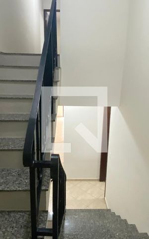 Casa à venda com 120m², 3 quartos e 3 vagasEscada