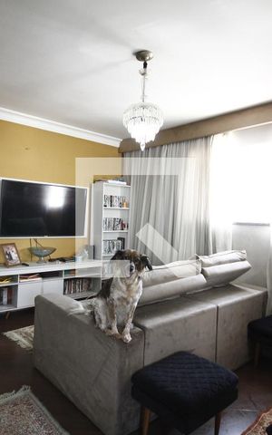 Casa à venda com 200m², 3 quartos e 3 vagasSala