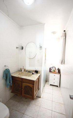 Casa à venda com 200m², 3 quartos e 3 vagasBanheiro