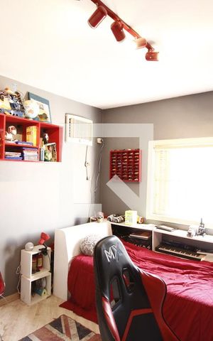 Casa à venda com 200m², 3 quartos e 3 vagasQuarto 2
