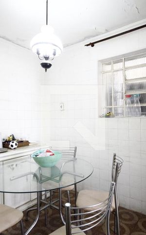 Casa à venda com 200m², 3 quartos e 3 vagasCopa