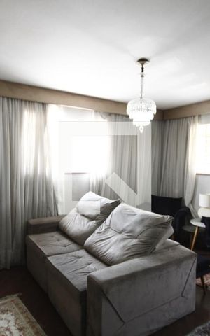 Casa à venda com 200m², 3 quartos e 3 vagasSala
