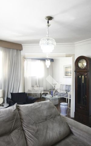 Casa à venda com 200m², 3 quartos e 3 vagasSala