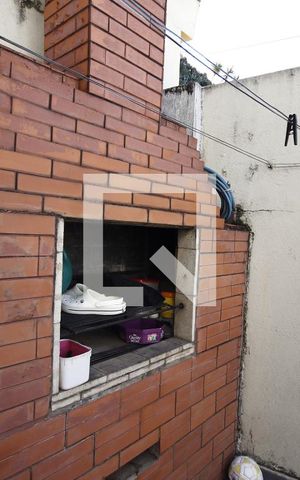 Casa à venda com 200m², 3 quartos e 3 vagasChurrasqueira