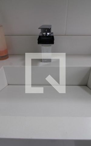 Apartamento à venda com 41m², 2 quartos e sem vagaPia do banheiro