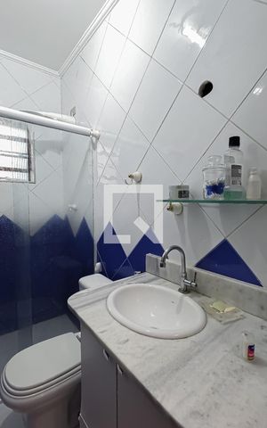 Casa à venda com 190m², 3 quartos e 3 vagas Casa à venda com 190m², 3 quartos e 3 vagasBanheiro da Suíte