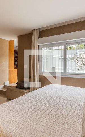 Casa à venda com 800m², 4 quartos e 6 vagasSuíte 1