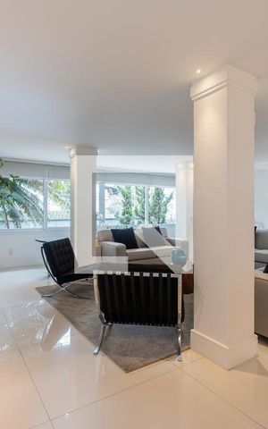 Casa à venda com 800m², 4 quartos e 6 vagasSala