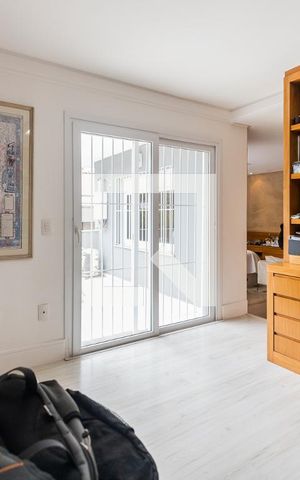 Casa à venda com 800m², 4 quartos e 6 vagasEscritório da Suíte 1
