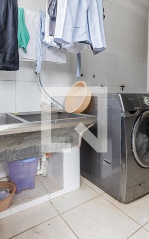 Casa à venda com 800m², 4 quartos e 6 vagasÁrea de Serviço