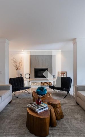 Casa à venda com 800m², 4 quartos e 6 vagasSala