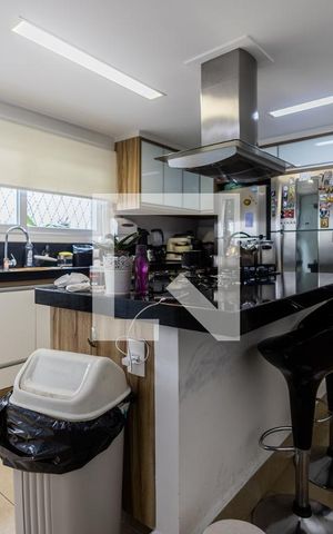 Casa à venda com 800m², 4 quartos e 6 vagasCozinha