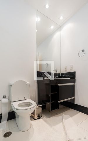 Casa à venda com 800m², 4 quartos e 6 vagasBanheiro da Suíte 4
