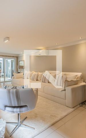 Casa à venda com 800m², 4 quartos e 6 vagasSala de Estar