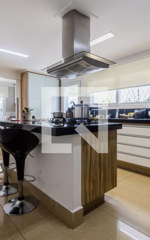 Casa à venda com 800m², 4 quartos e 6 vagasCozinha