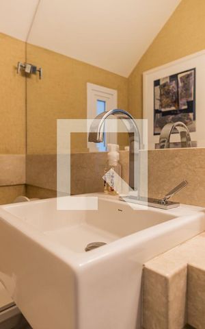 Casa à venda com 800m², 4 quartos e 6 vagasLavabo